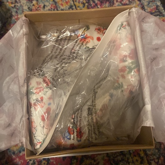 Jessica Simpson JS-Paryn Maxwell Floral Print D’Orsay Pumps - Picture 3 of 9